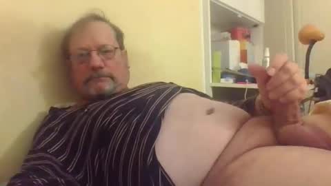 Snapshot of wanky357 chatting on December 21, 11:45 pm Tibo Love online show from December 21, 11:45 pm