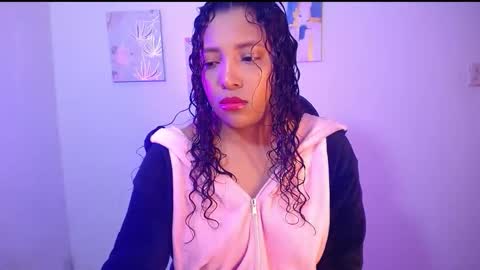 Snapshot of warisgoddes chatting on October 26, 11:38 am EMILY online show from October 26, 11:38 am