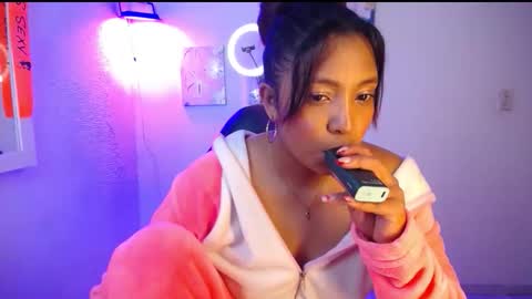 EMILY online show from April 23, 7:52 am