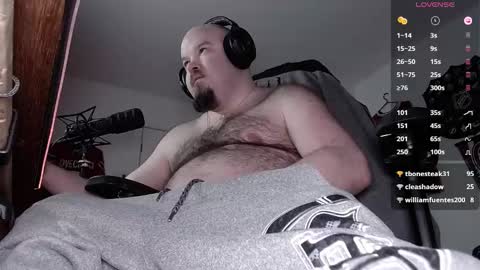 Snapshot of warno34 chatting on February 5, 2:40 am Warno online show from February 5, 2:40 am