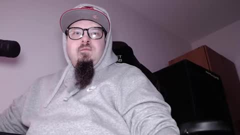 Snapshot of warno34 chatting on November 18, 6:29 am Warno online show from November 18, 6:29 am