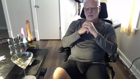 Snapshot of wasted_daze_ chatting on May 6, 10:37 pm wasted_daze_ online show from May 6, 10:37 pm