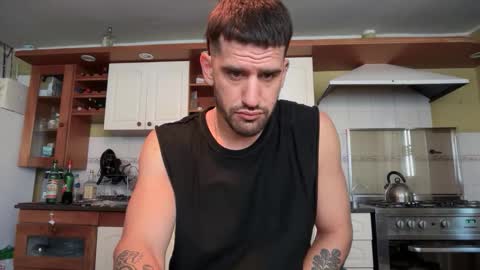 wearetwo online show from December 21, 12:01 pm