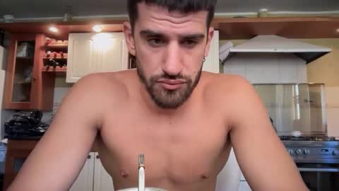 wearetwo online show from March 4, 3:18 pm