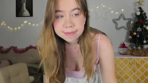 Snapshot of watermelon_sugar_ chatting on January 9, 3:44 pm Tess Pls support me with Can we reach 155 my favorite number online show from January 9, 3:44 pm