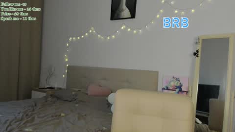 Snapshot of watermelon_sugar_ chatting on January 22, 12:06 pm Tess Pls support me with Can we reach 155 my favorite number online show from January 22, 12:06 pm