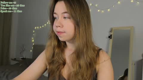 Snapshot of watermelon_sugar_ chatting on January 24, 9:39 am Tess Pls support me with Can we reach 155 my favorite number online show from January 24, 9:39 am