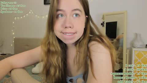 Snapshot of watermelon_sugar_ chatting on February 1, 3:18 pm Tess Pls support me with Can we reach 155 my favorite number online show from February 1, 3:18 pm