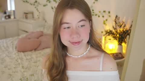 Snapshot of watermelon_sugar_ chatting on October 10, 10:36 am Tess Pls support me with Can we reach 155 my favorite number online show from October 10, 10:36 am