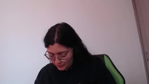 Trixie 3 online show from February 7, 8:01 pm