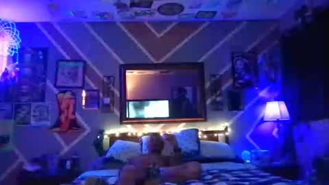 we_r_freaks online show from February 4, 9:59 am