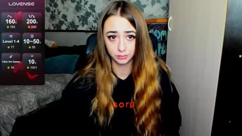 Snapshot of weakness4u chatting on November 14, 3:38 am Maya online show from November 14, 3:38 am