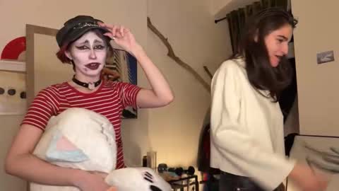 wearethestudio67 online show from December 4, 4:00 am