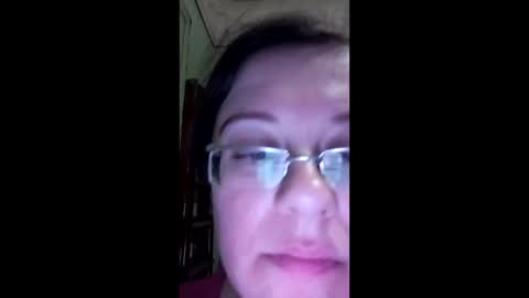 Snapshot of webgirl2 chatting on December 10, 9:43 pm Marina online show from December 10, 9:43 pm