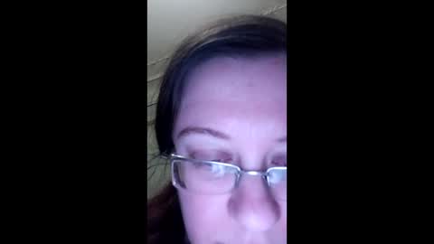 Snapshot of webgirl2 chatting on December 14, 11:34 pm Marina online show from December 14, 11:34 pm