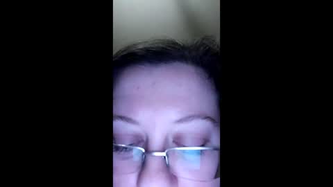 Snapshot of webgirl2 chatting on December 27, 11:42 pm Marina online show from December 27, 11:42 pm