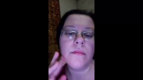 Snapshot of webgirl2 chatting on January 5, 1:03 am Marina online show from January 5, 1:03 am