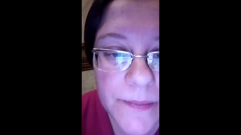 Snapshot of webgirl2 chatting on February 12, 10:37 pm Marina online show from February 12, 10:37 pm