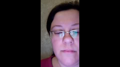 Snapshot of webgirl2 chatting on March 9, 10:52 pm Marina online show from March 9, 10:52 pm