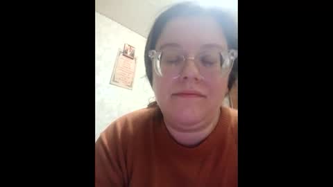 Snapshot of webgirl2 chatting on October 16, 9:27 pm Marina online show from October 16, 9:27 pm