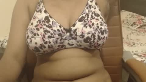 Snapshot of webshowxxx chatting on September 30, 12:21 pm mina online show from September 30, 12:21 pm