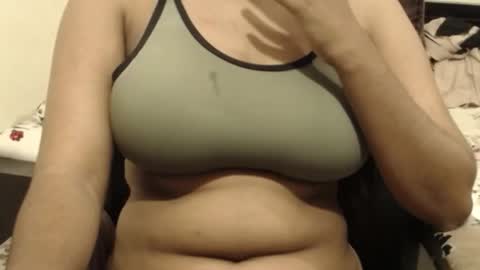 Snapshot of webshowxxx chatting on November 4, 10:03 am mina online show from November 4, 10:03 am