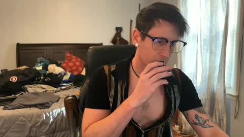 Snapshot of webslingxxxx chatting on November 14, 2:49 pm webslingxxxx online show from November 14, 2:49 pm