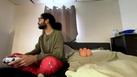 ShootingWebs online show from December 14, 7:07 pm