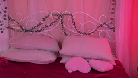 wednesday_evans online show from April 5, 5:26 am