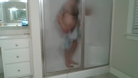 Snapshot of weezy210 chatting on February 20, 1:36 am Weezy online show from February 20, 1:36 am