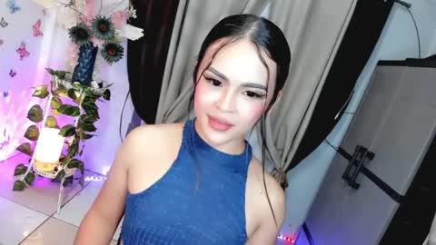 Hi Im LOVIE Please dont forget to follow and thumbs up me online show from May 27, 6:49 pm