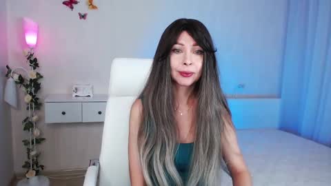 Wendi Foster online show from December 3, 7:00 pm