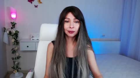 Wendi Foster online show from December 24, 7:55 pm