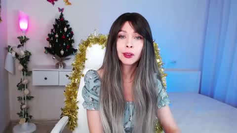 Wendi Foster online show from January 8, 5:26 pm