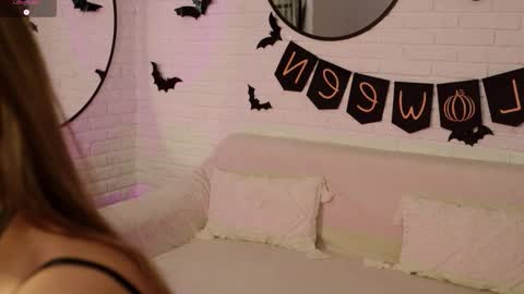 Snapshot of wendy__doll chatting on October 27, 9:52 pm Im Wendy online show from October 27, 9:52 pm