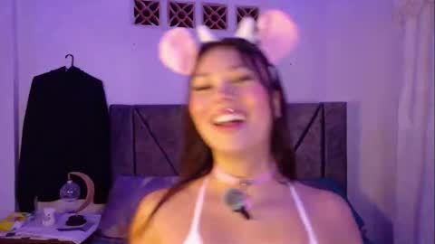 Snapshot of wendy_mills_ chatting on February 4, 3:56 am Wendy online show from February 4, 3:56 am