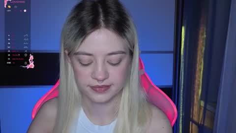 Wendy online show from March 8, 6:44 pm