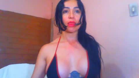 Snapshot of wenndy_ardent chatting on December 30, 10:45 pm TaTis online show from December 30, 10:45 pm