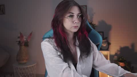 Snapshot of wesleegray chatting on January 14, 2:29 am little girl who is always rightLisa online show from January 14, 2:29 am