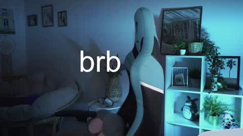 Snapshot of wesleegray chatting on February 14, 8:31 am little girl who is always rightLisa online show from February 14, 8:31 am