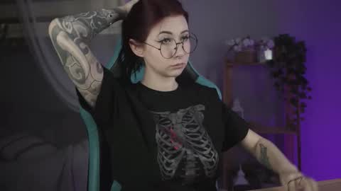 Snapshot of wesleegray chatting on September 10, 2:11 am little girl who is always rightLisa online show from September 10, 2:11 am