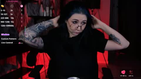 Snapshot of wesleegray chatting on December 17, 1:22 am little girl who is always rightLisa online show from December 17, 1:22 am