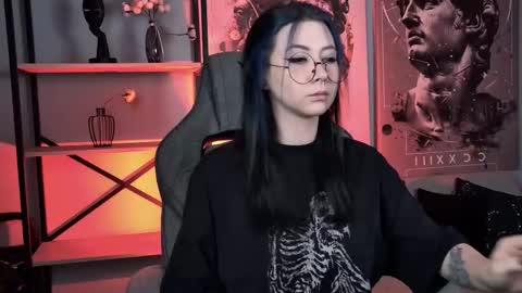 Snapshot of wesleegray chatting on January 7, 1:19 am little girl who is always rightLisa online show from January 7, 1:19 am