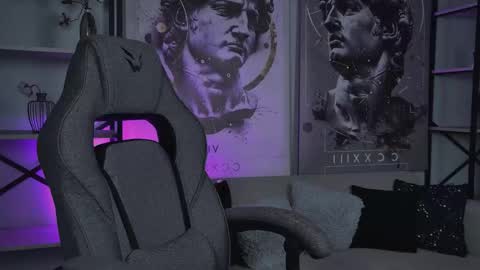 Snapshot of wesleegray chatting on February 23, 1:14 am little girl who is always rightLisa online show from February 23, 1:14 am