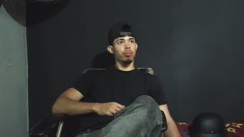 Snapshot of wesley_77 chatting on March 1, 10:12 pm wesley_77 online show from March 1, 10:12 pm