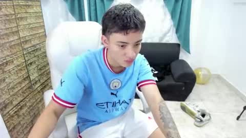 Wesley Boy online show from February 19, 7:32 pm