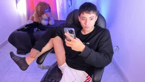 Wesley Boy online show from February 25, 8:07 pm