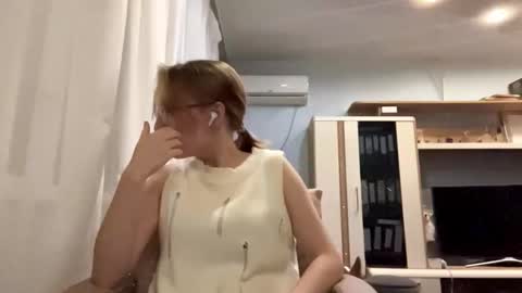 Polly online show from November 4, 2:38 pm