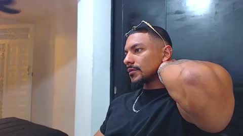 Snapshot of wesleyrogger chatting on October 4, 10:08 pm Wesley Rogger online show from October 4, 10:08 pm