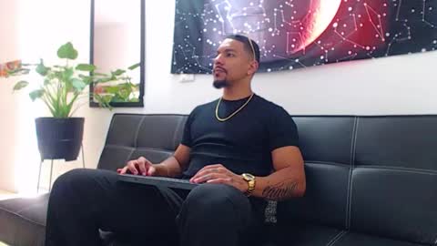 Wesley Rogger online show from December 19, 6:15 pm